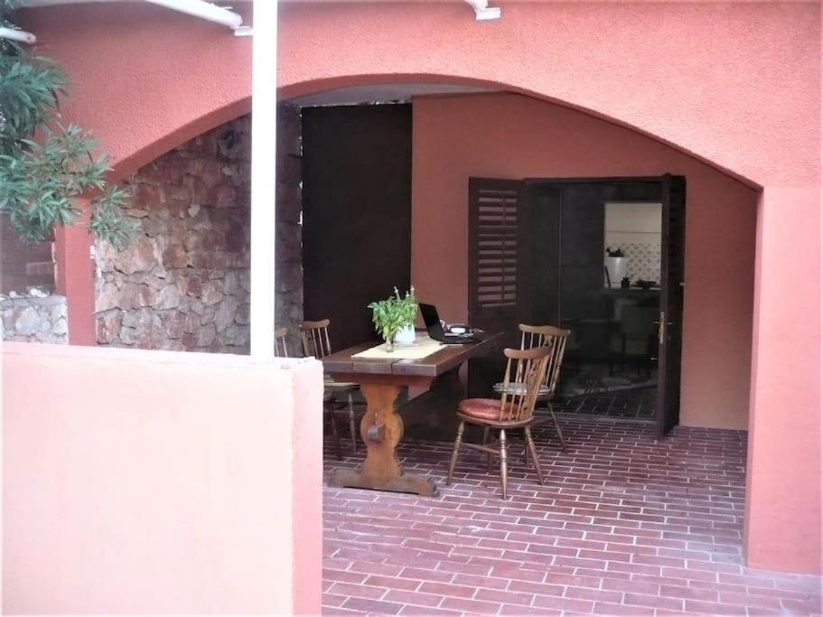 Apartment Maya Stari Grad  Ngoại thất bức ảnh